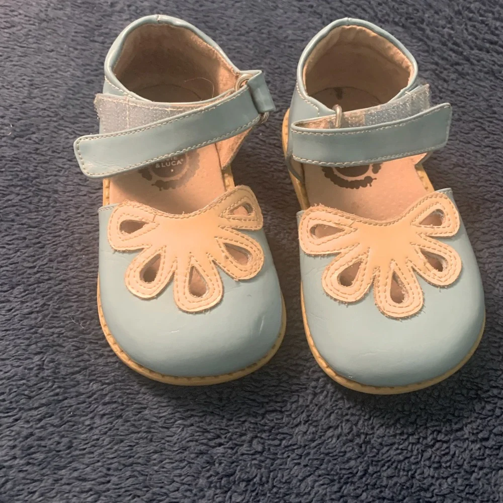Size 7 Liva Luca shoes guc - Picture 1 of 2